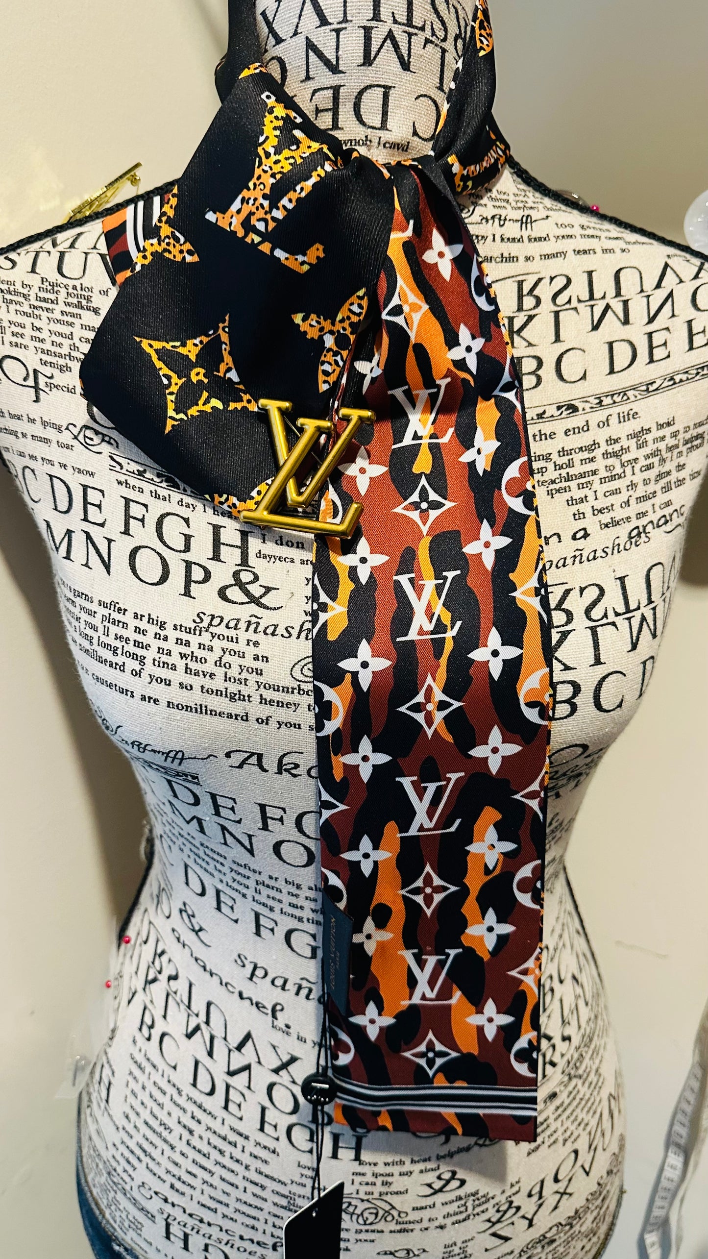 Black L’Vee Silk scarf with Brooch