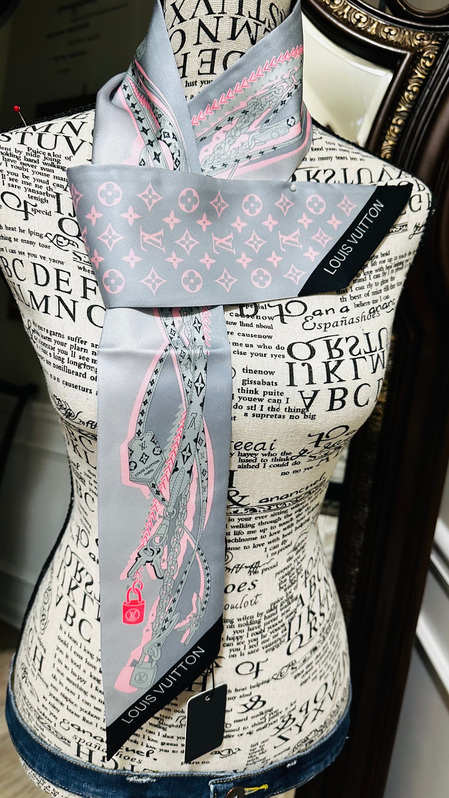Gray Pink L’Vee Fashion Scarf