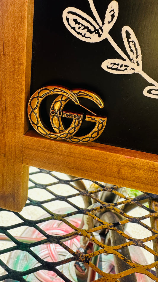 Gigi Brooch Pin