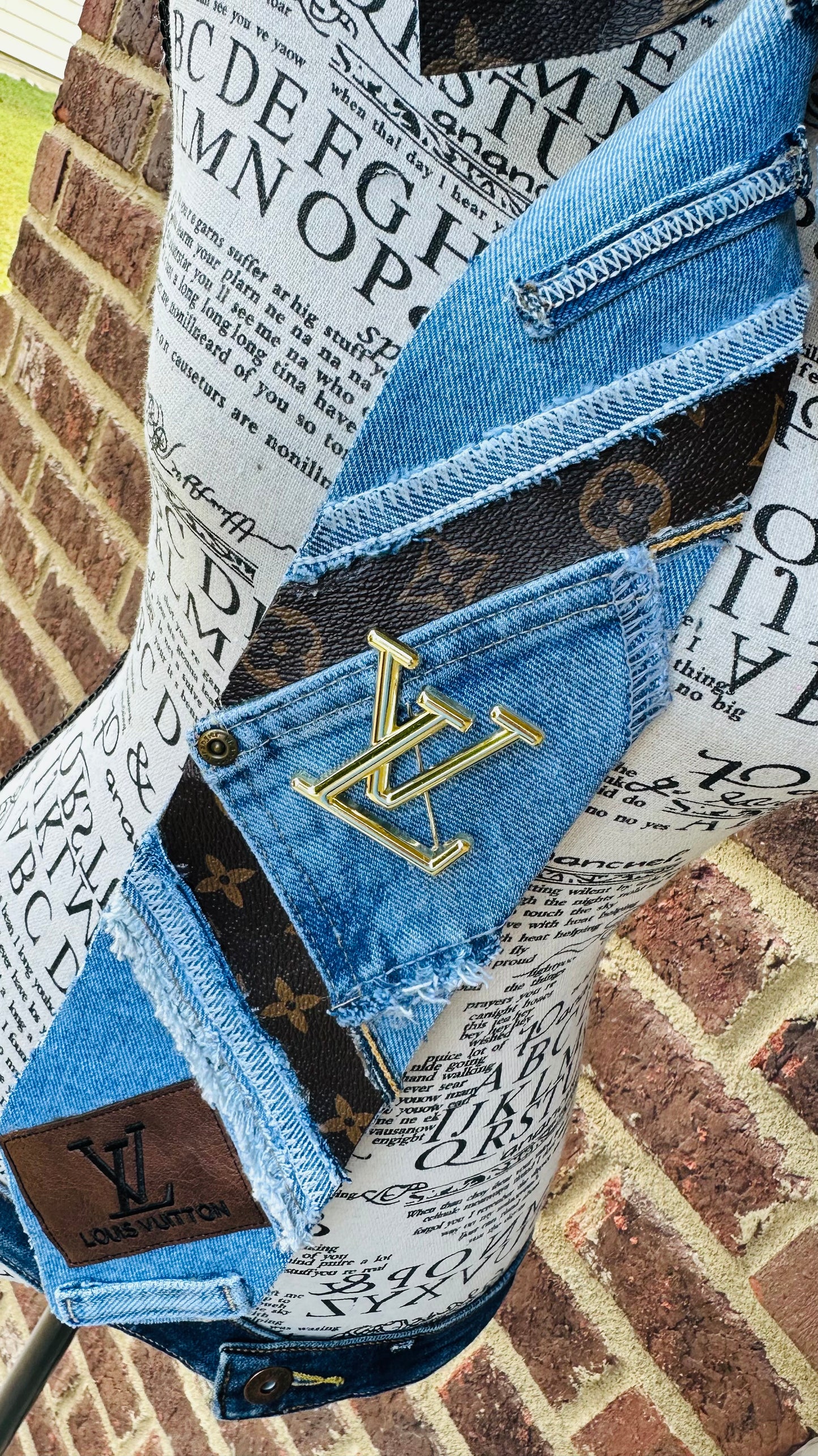 Lauris Distressed Denim Bowtie Necktie (with brooch and embroidery patch)