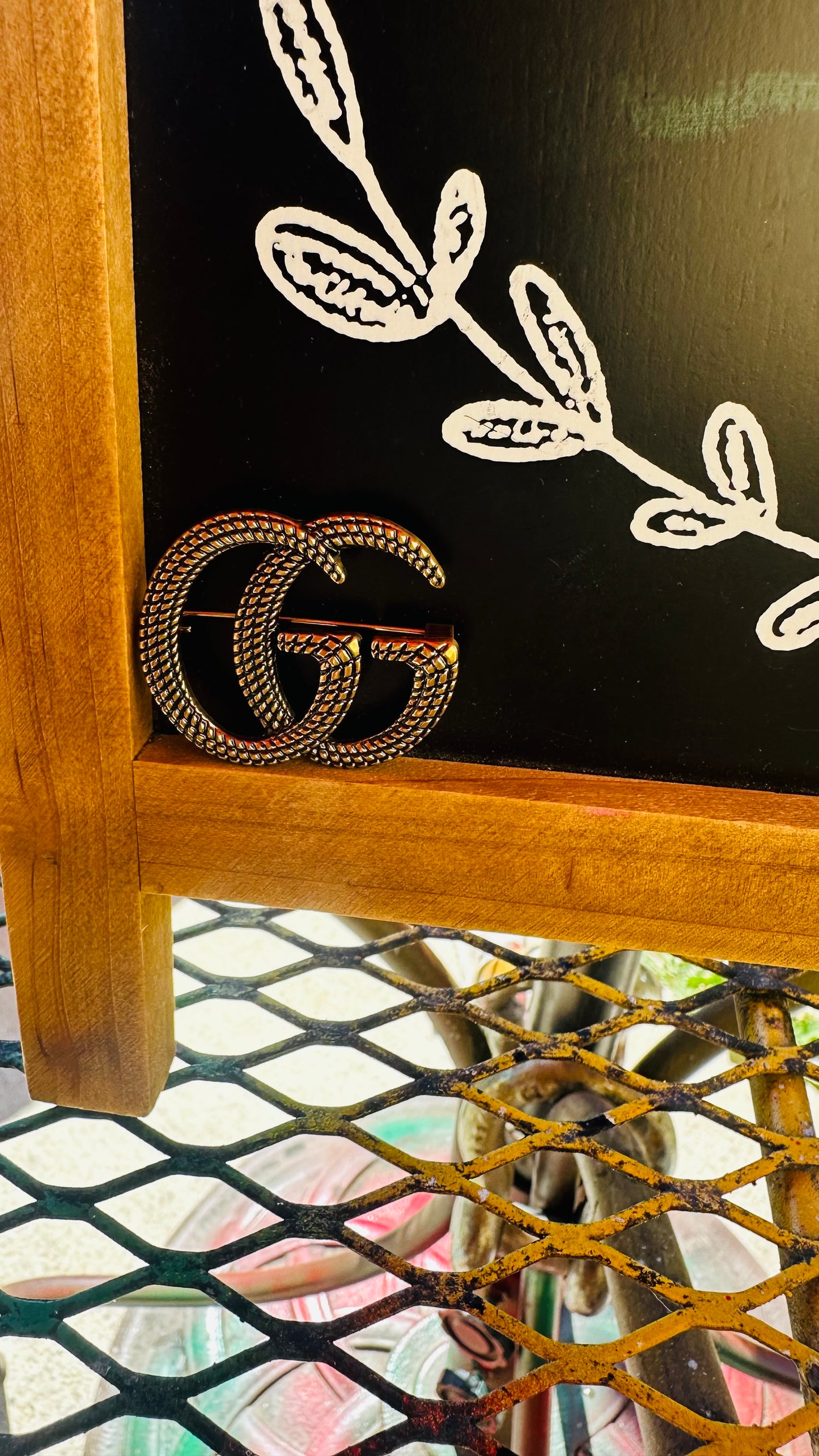 Gigi #3 Brooch Pin