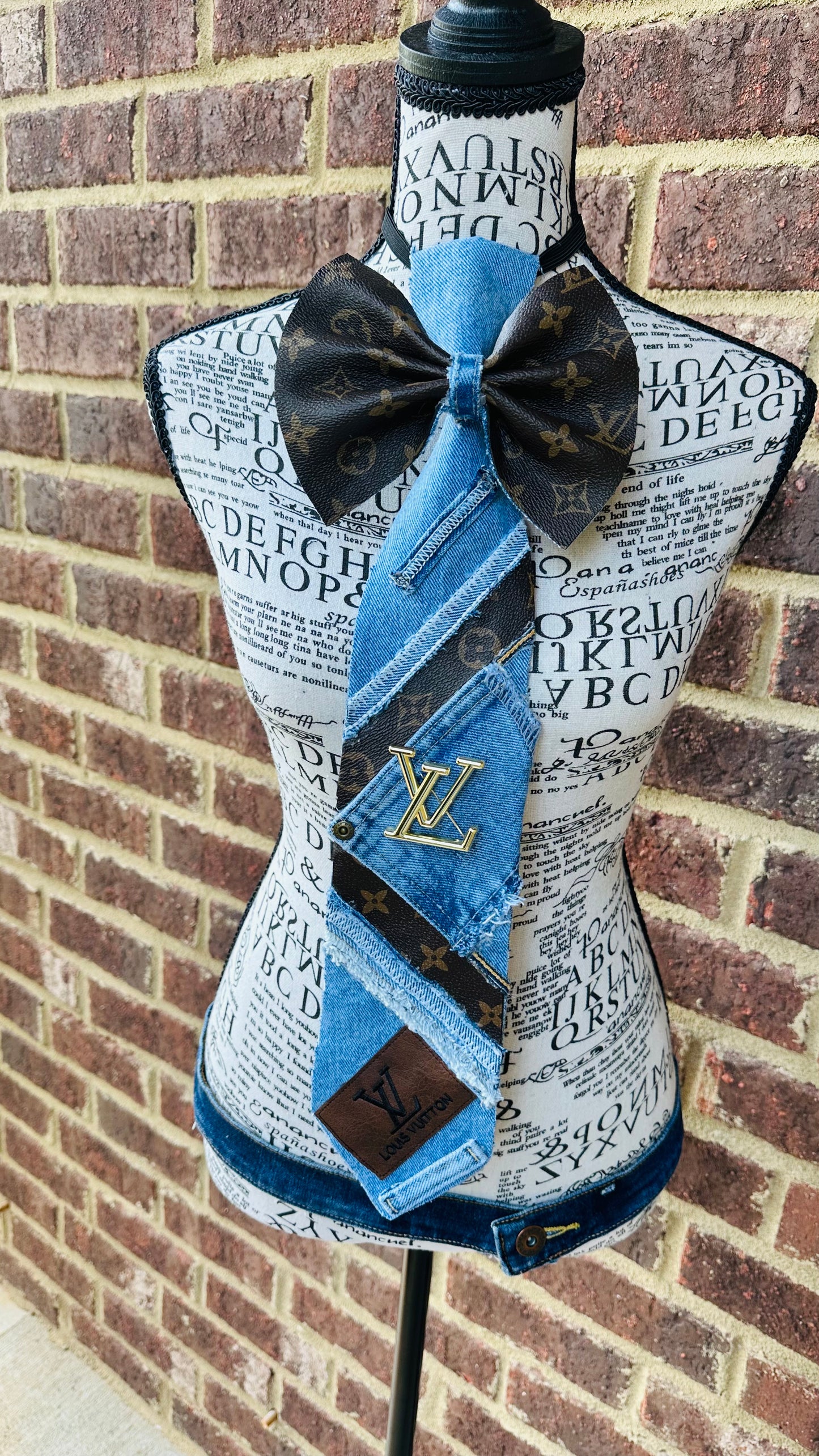 Lauris Distressed Denim Bowtie Necktie (with brooch and embroidery patch)