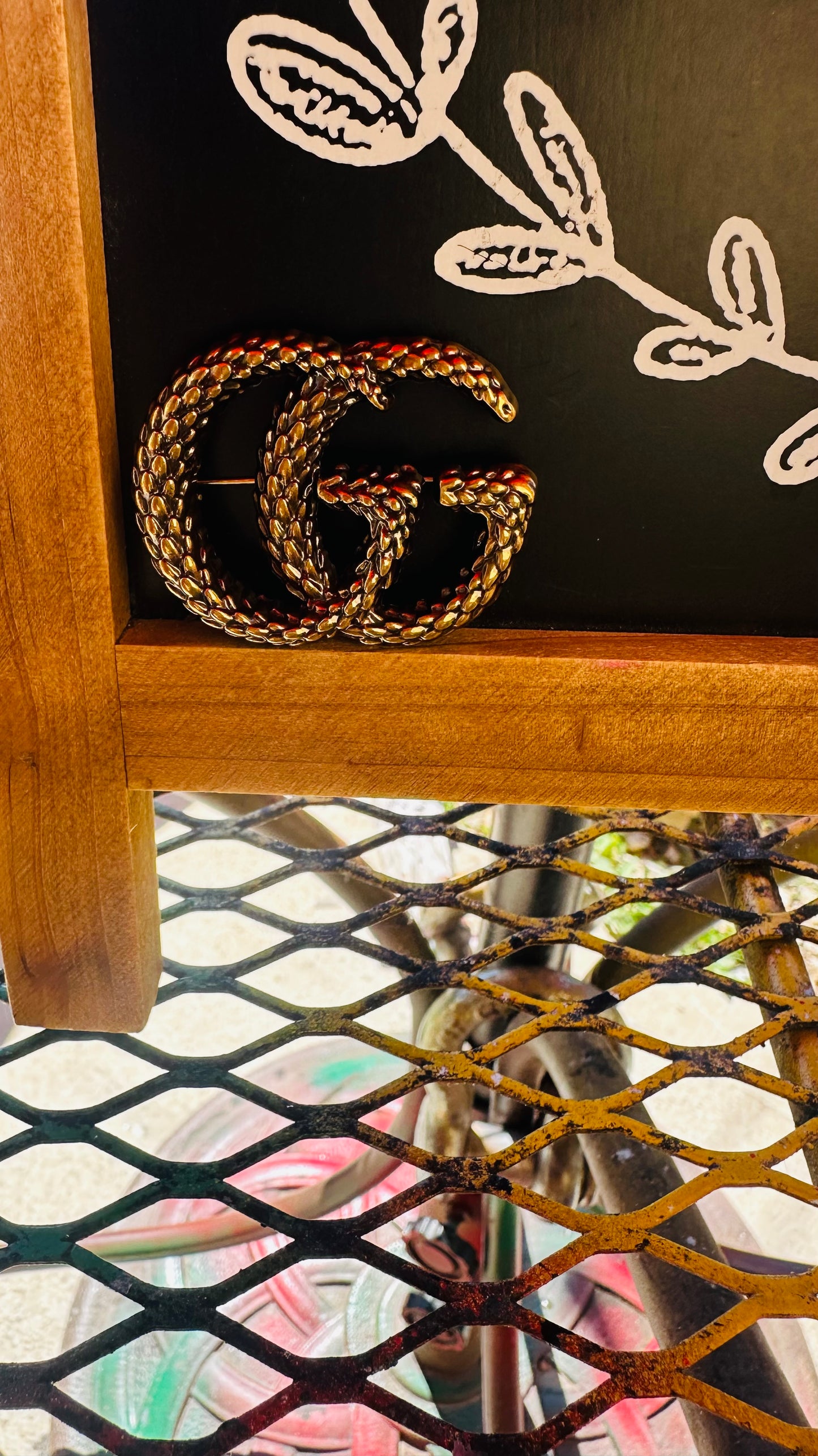 Gigi #2 Brooch Pin