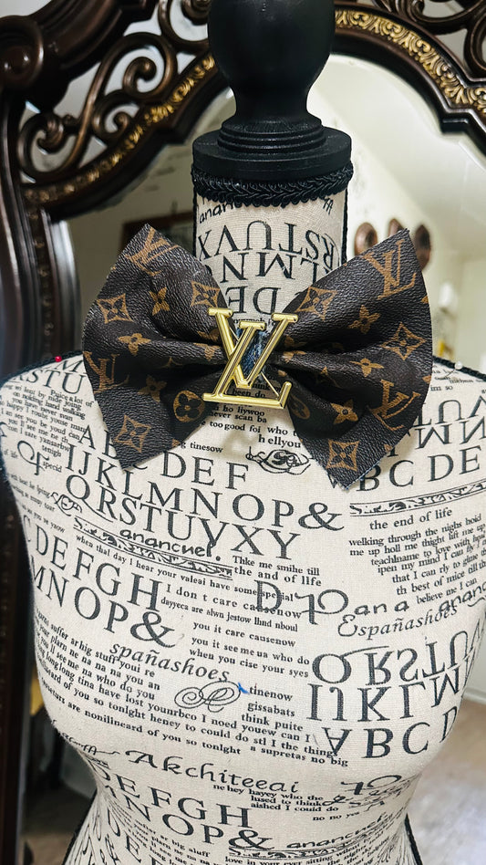 Dark Chocolate Soft Leather & Denim L’Vee with Caramel Drizzle Denim Bowtie with center brooch (brooch style varies)