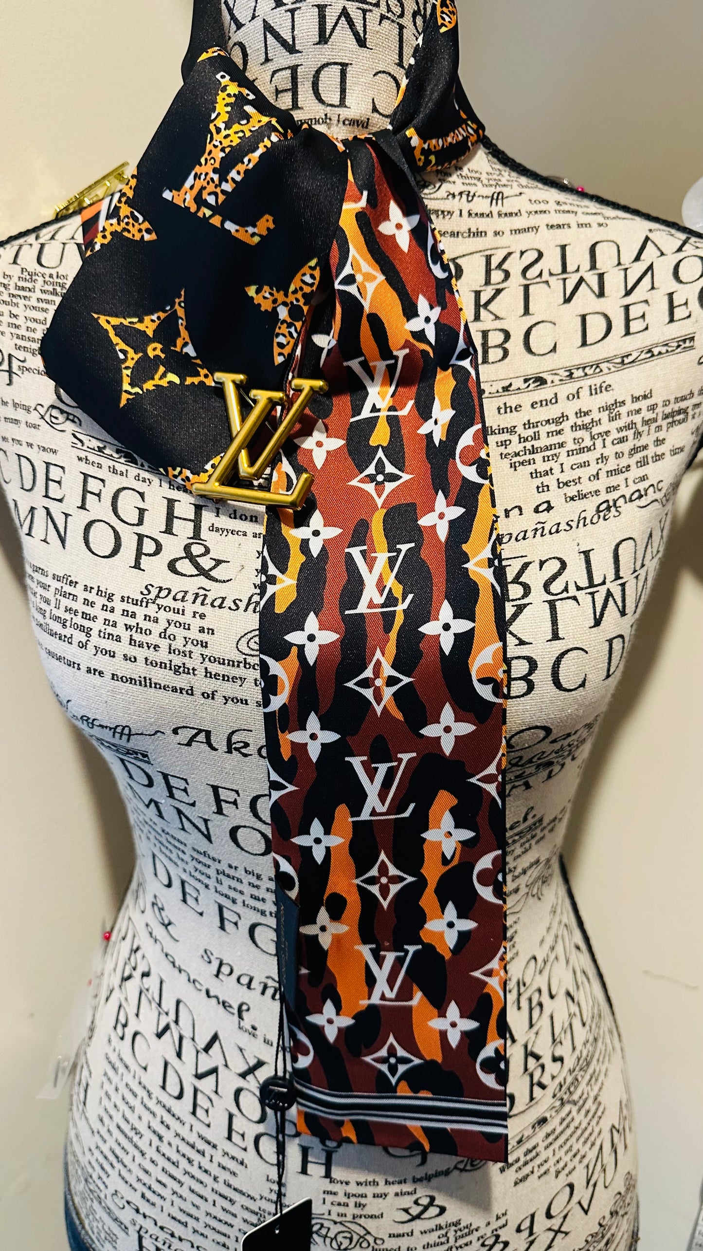 Black L’Vee Silk scarf with Brooch