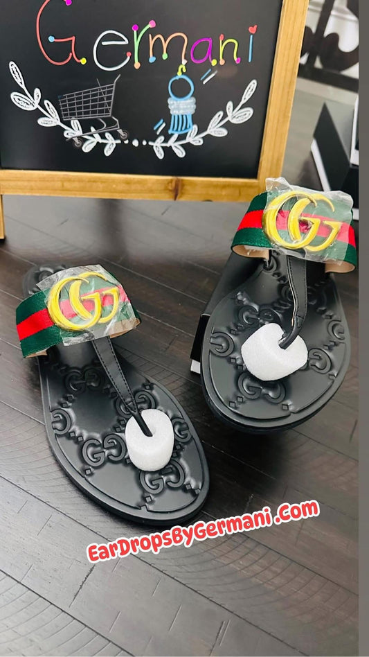 Red Green Fashion Slippers (size 9)